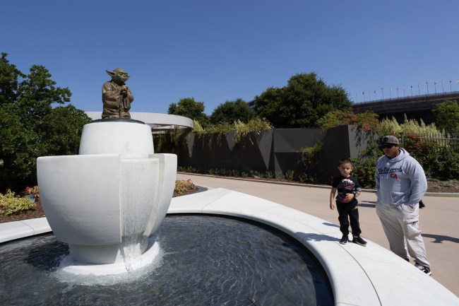 Use the Force: Lucas Museum Fences Off Its Public Courtyard